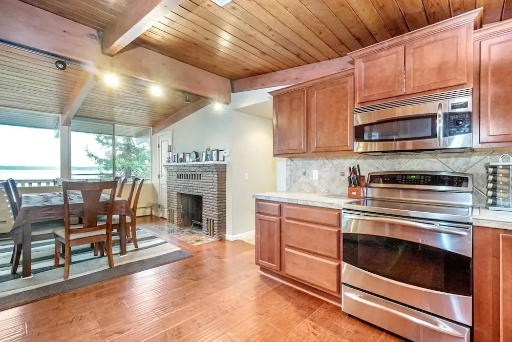 27607 10th Ave S Home 4 Bedrooms 2 Bathrooms Home