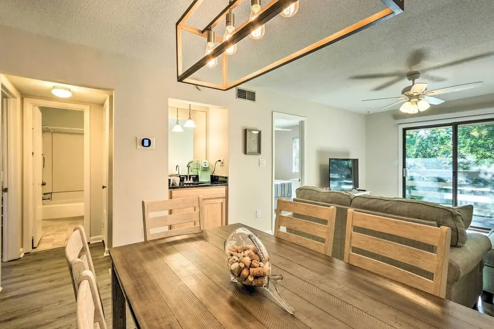 Steps to Sand: Hilton Head Island Condo w/ Pool