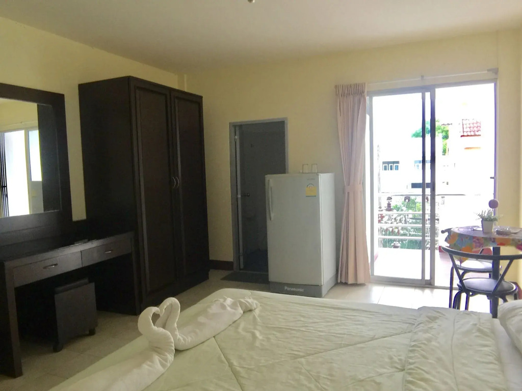 Ekkamon Apartment