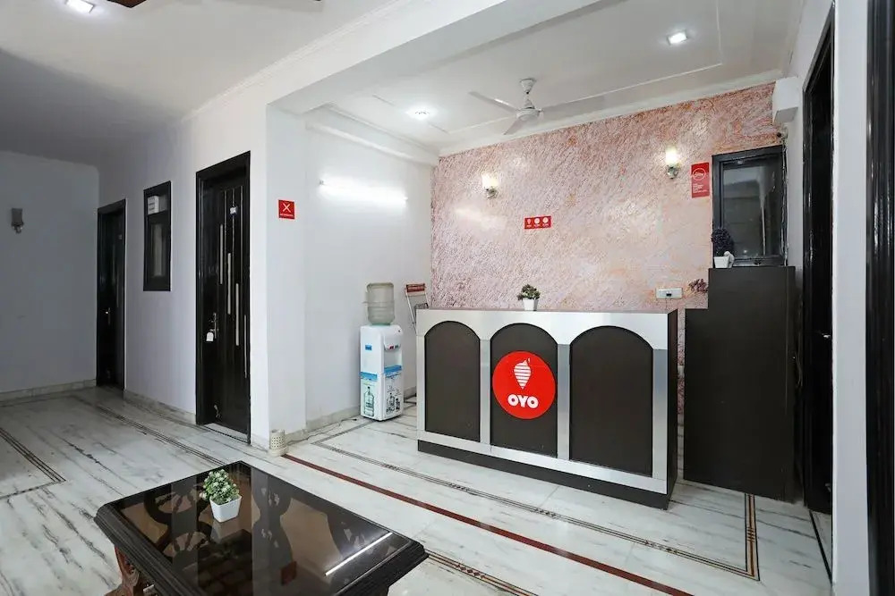 OYO 11606 Hotel K R Group