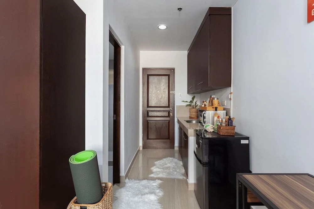 Buenbyahe Rooms  F Residences near Edsa
