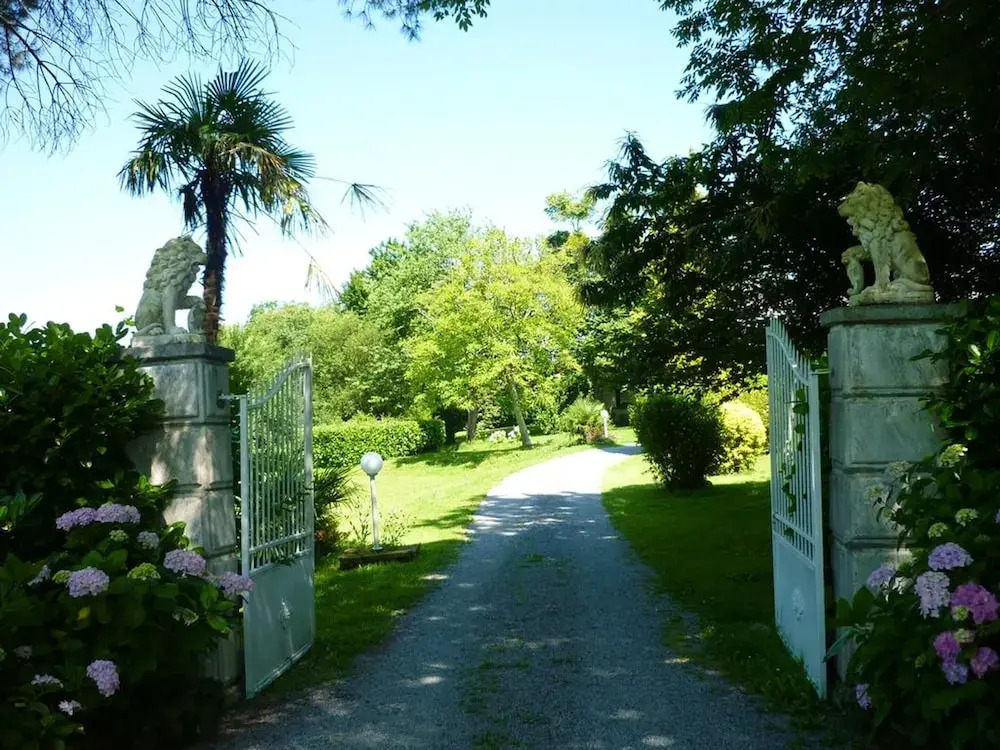 Villa Route de Lys