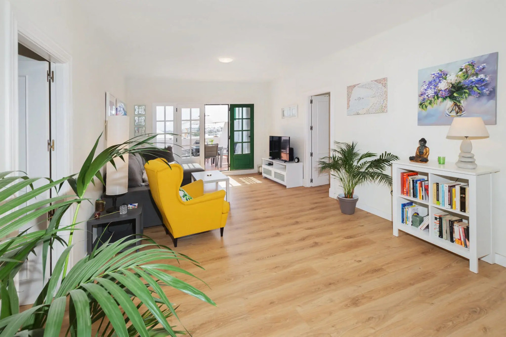 Apartamento OM con piscina y vistas al mar