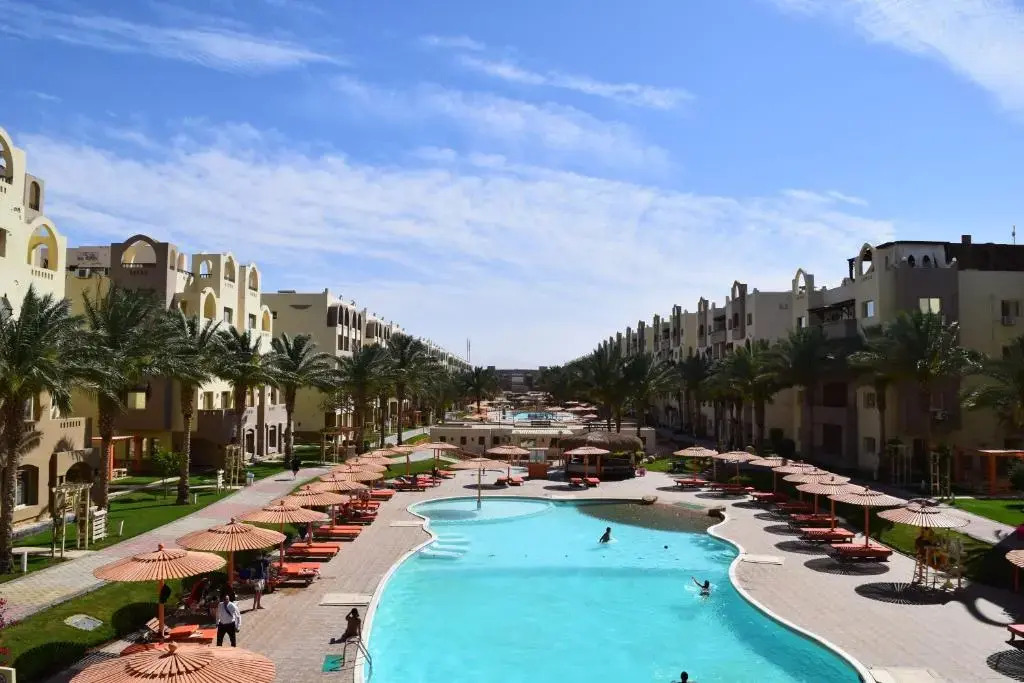 Karma Hotel Studio with beach and pools-foreign guests only