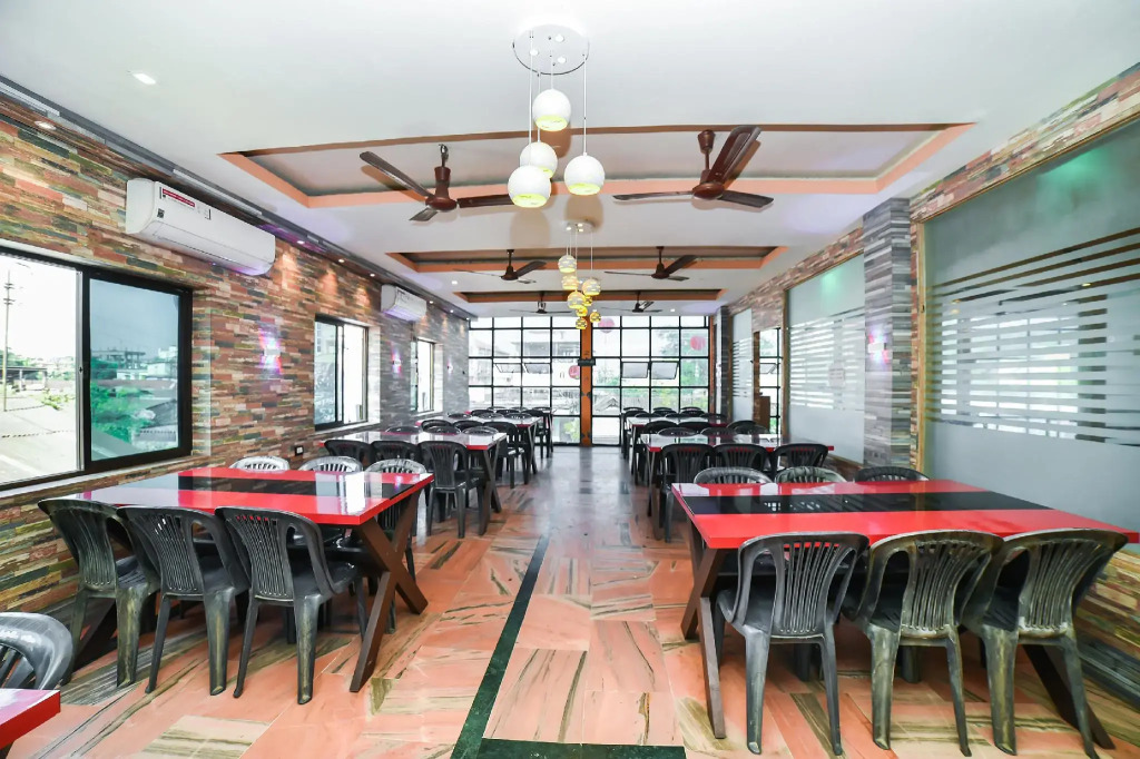 OYO 68808 Hotel Raghav