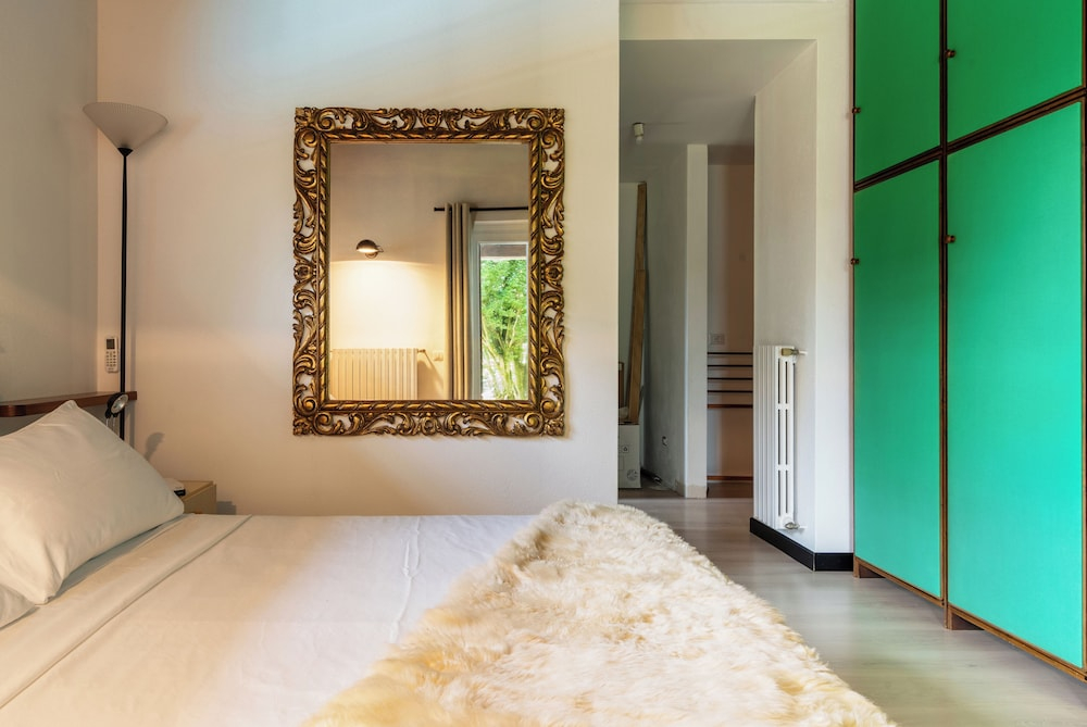 Villa Wanna - Design, Relaxation, and Nature near Milan