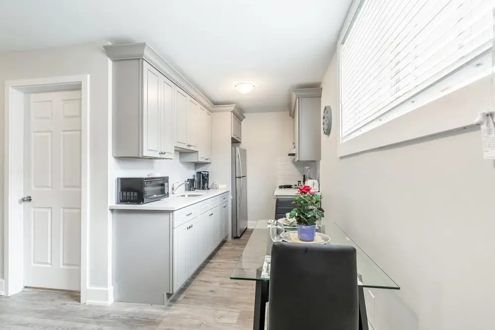 1BR Boutique Apt - Within DT Hamilton