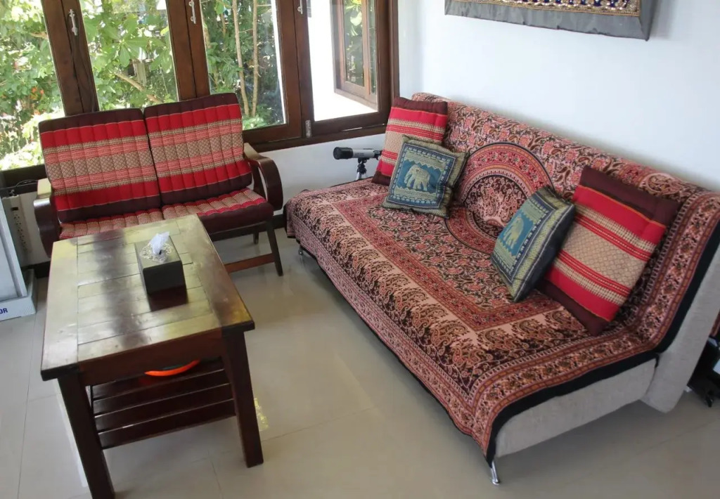 Jasmine Hide Away