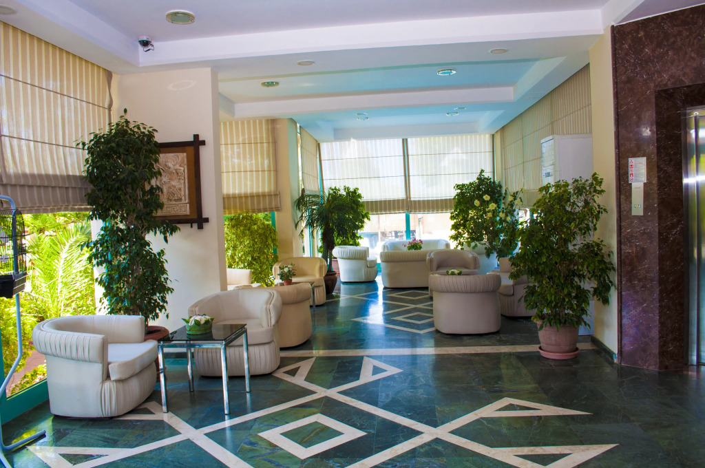 Side Bay Hotel