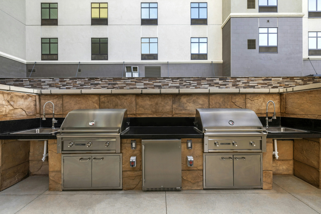 Home2 Suites by Hilton Riverside Downtown Convention Center