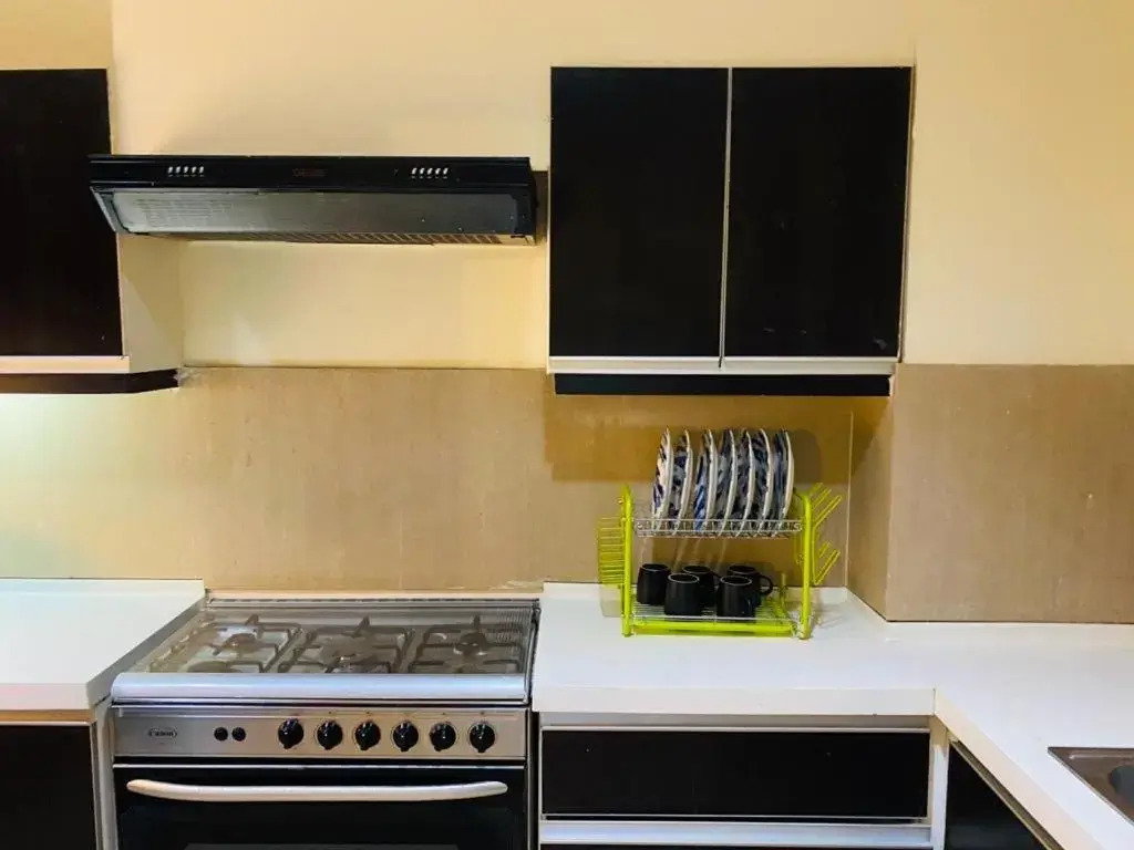 Royal Two Bed Luxury Apartment Gulberg