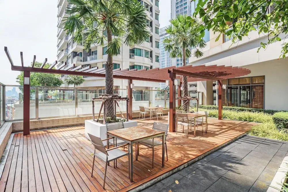 The Bright Sukhumvit by Favstay