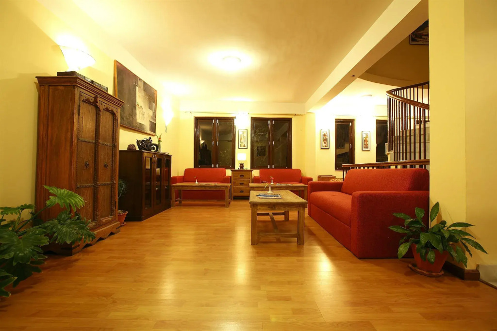 Royal Astoria Hotel