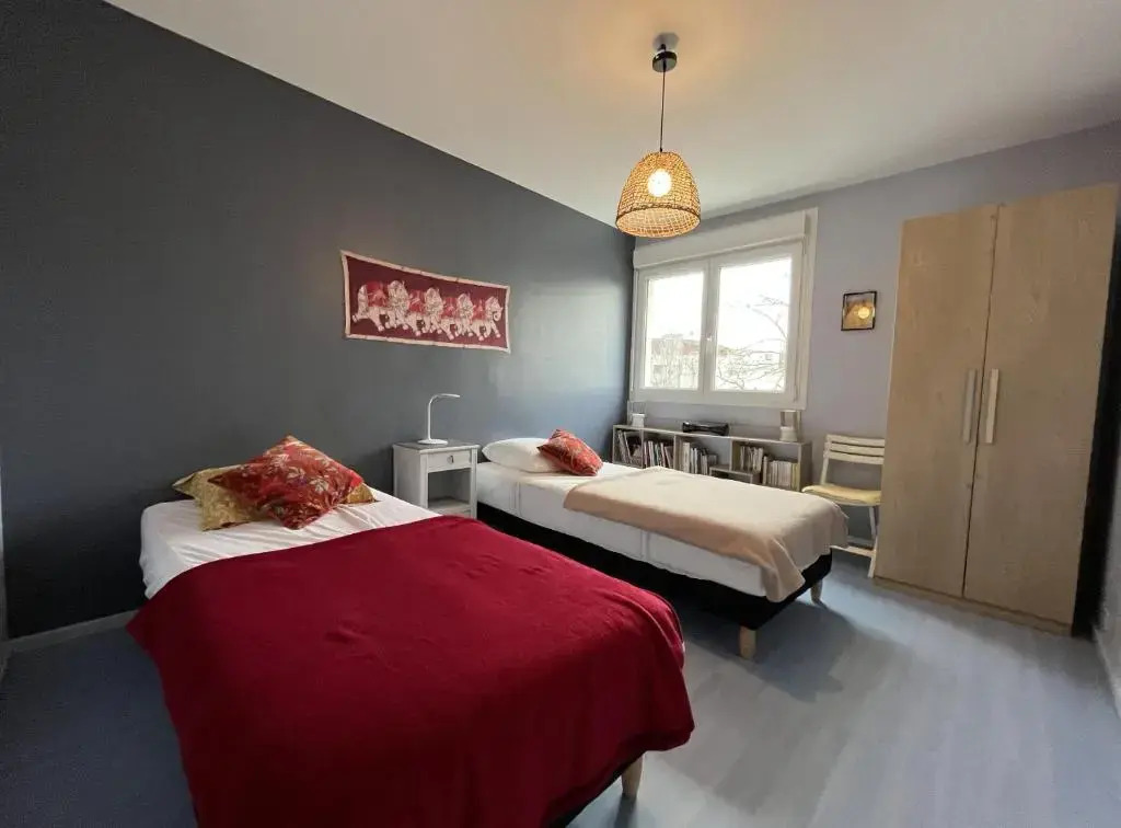 Bel appartement clair à 10mn du port à pied
