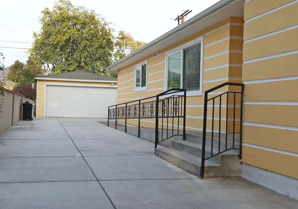 Travel District Burbank Private House