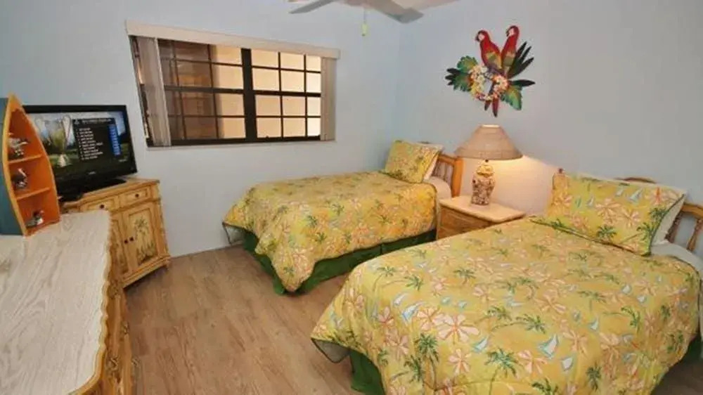 Hacienda del Sol II 413