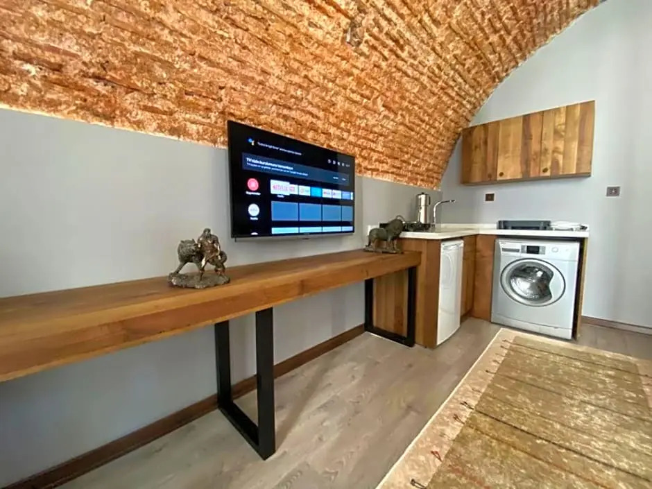 Alma Port Suites