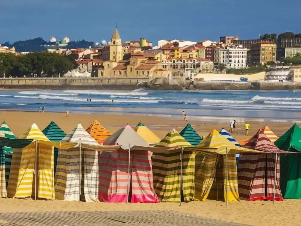 Apartment in Gijon Near San Lorenzo Beach