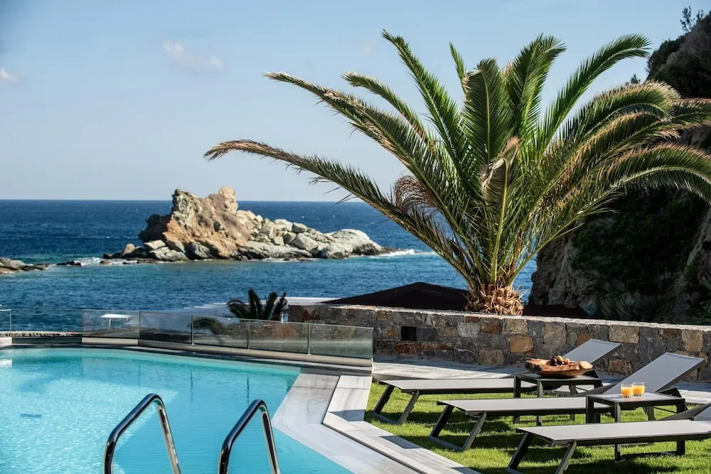Made By The Sea Villas 17 Bdrm