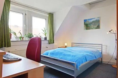 2 Single Rooms Fairground (5042)