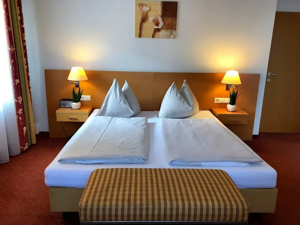 RoomRent55