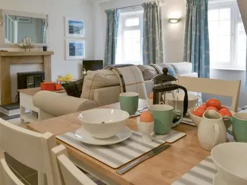 Teal Cottage