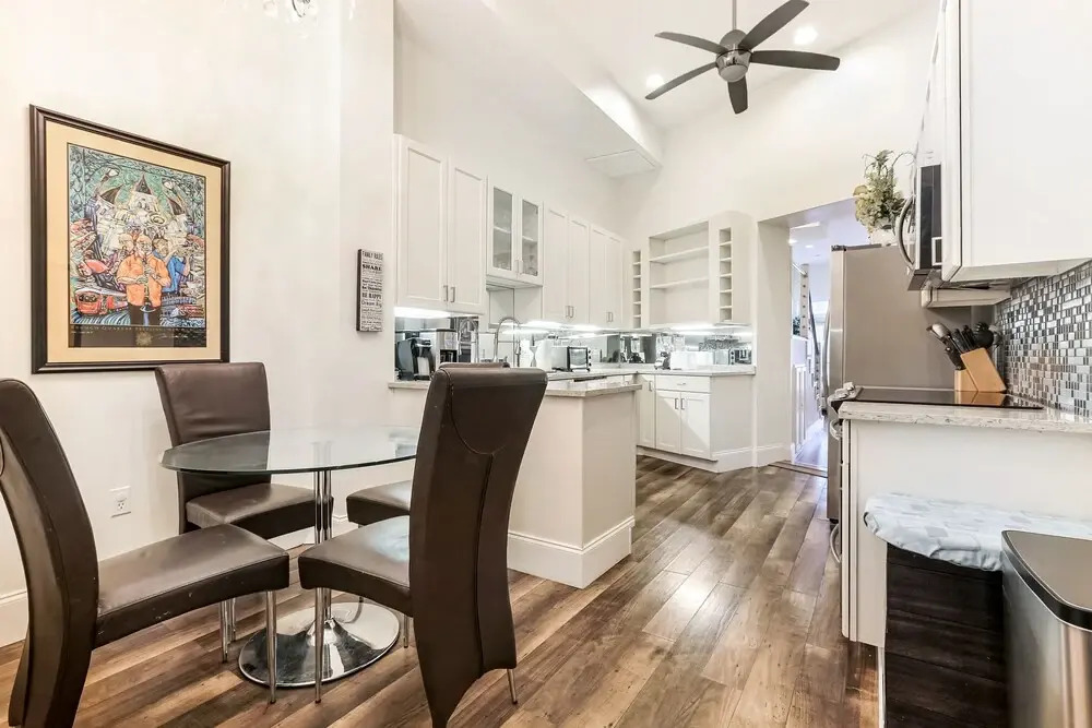 Charming New Orleans Townhouse Near All City Hot Spots