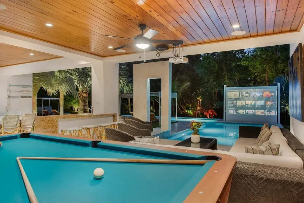 Modern Luxury 6 BR Tropical Retreat With Pool