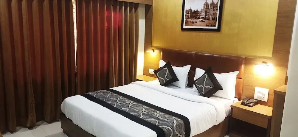 Deluxe Inn