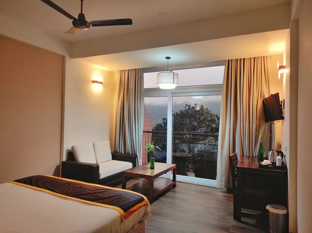 Shola Crown Resort - Munnar