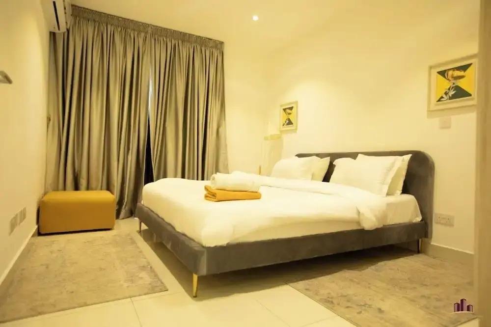 The Lennox Suites by Cozy