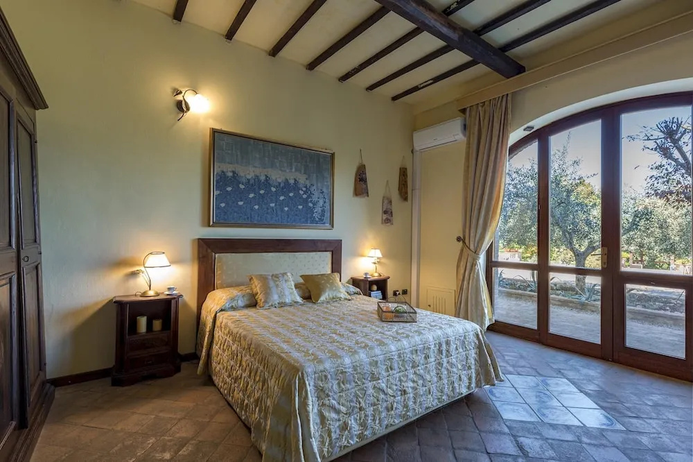 RESIDENZA COLLEFIORITO 26, Emma Villas