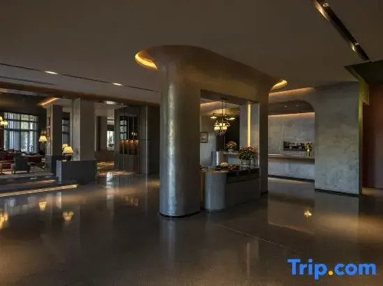Wuyi Huakaishengdu Hot Spring Resort Hotel