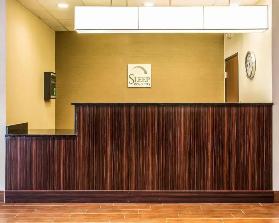 Sleep Inn & Suites