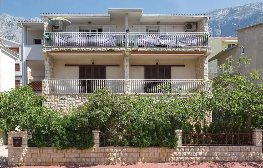 Nice Home in Makarska With Wifi and 0 Bedrooms