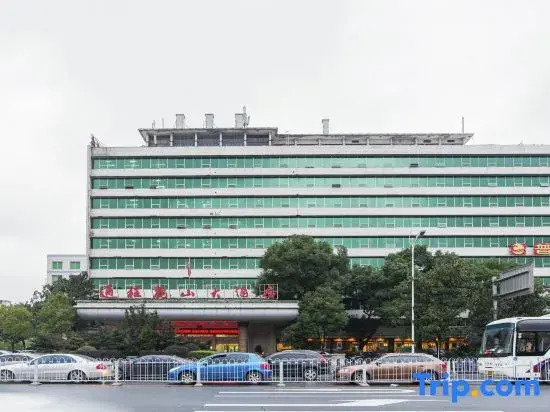 Dolton Lushan Hotel