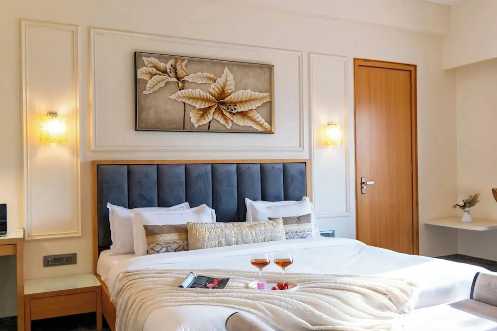 ELIVAAS Prive Mountain Creek 1 Luxe Room