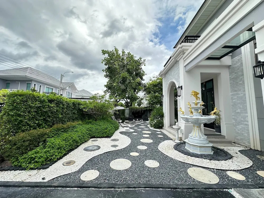 House Near Suvarnabhumi Airport