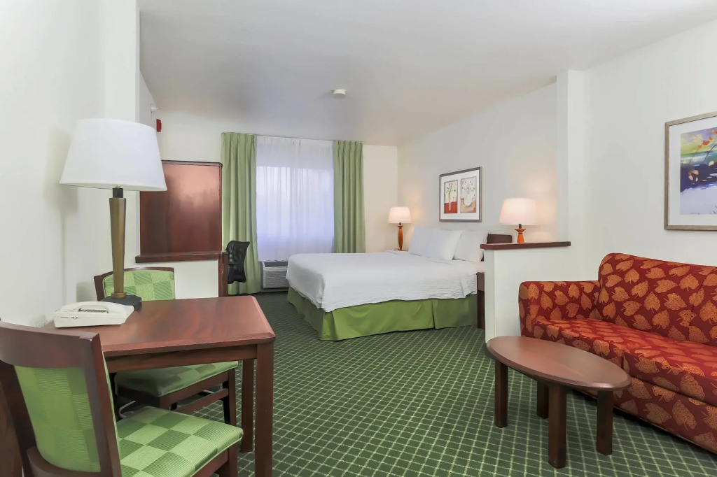 Fairfield Inn by Marriott Visalia Sequoia