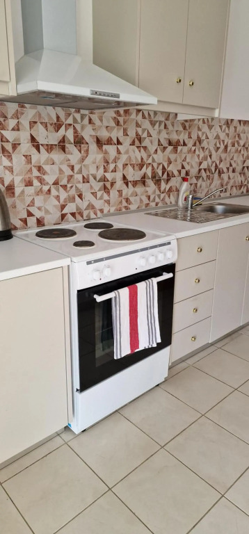 Quiet apartment with easy access to attractions.