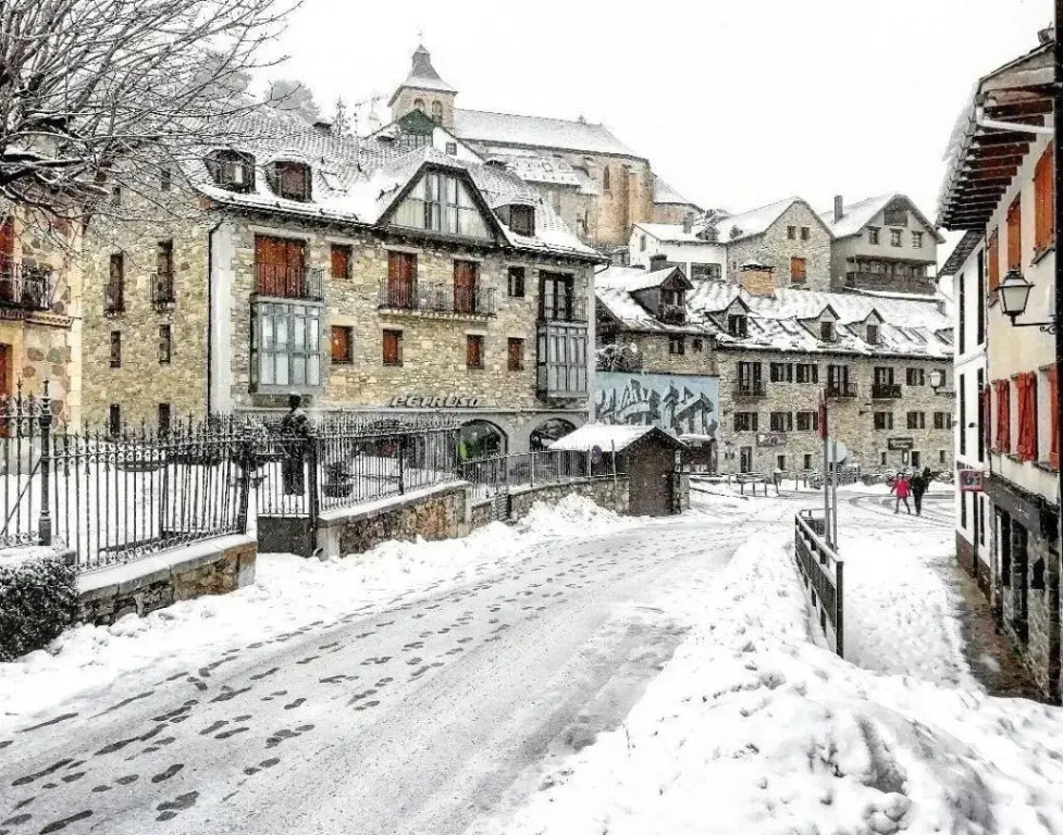 Hotel Valle De Izas