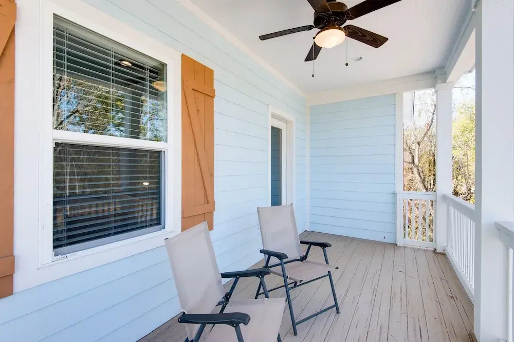 River Bliss! Luxury 4br Water Views 4 Bedroom Home