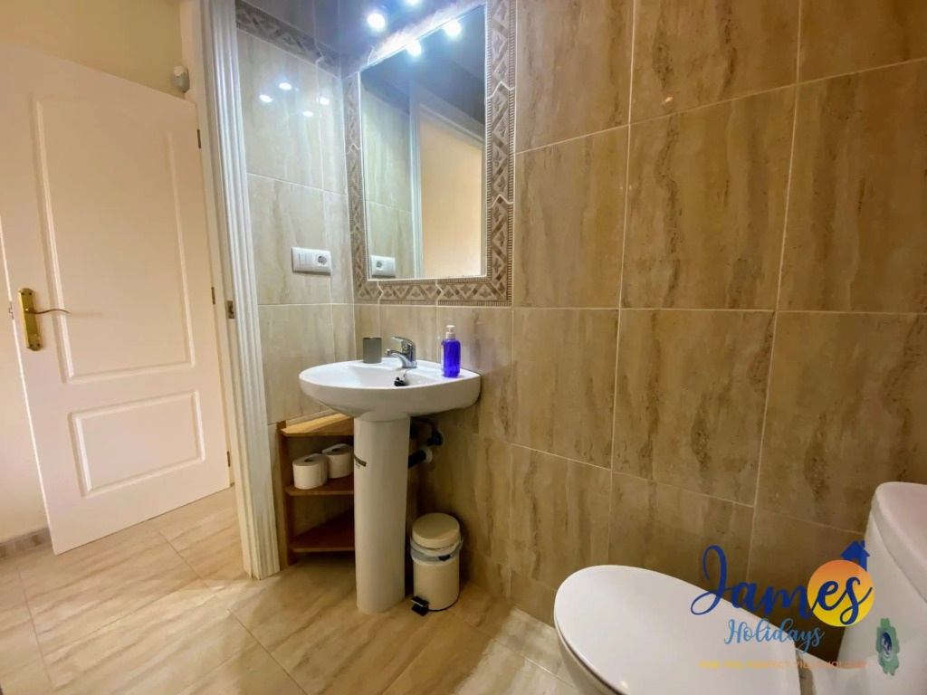 Brisa Golf II ground floor apartment with 2 comm pools EB6