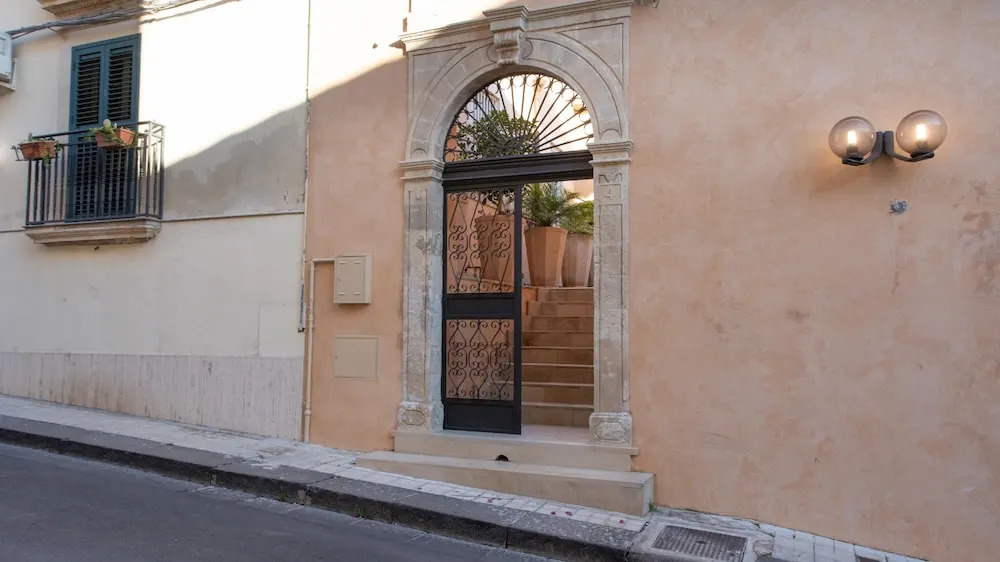 BELVEDERE GUASTELLA A 8, Emma Villas