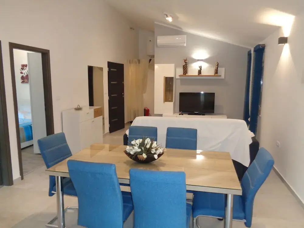 Apartments Mirjana