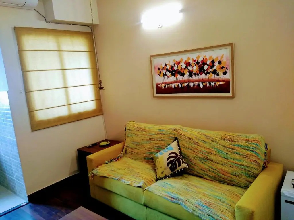 Studio Apartment with Green lawns