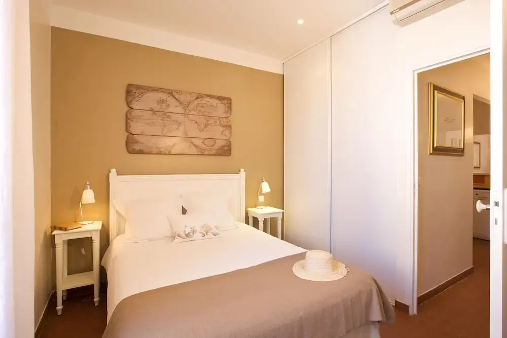 Prime Location for This 1 Bedroom Apartment Full of Charm in the Heart of the ol