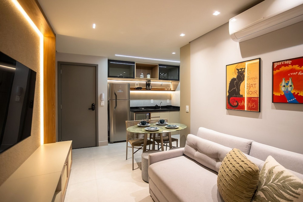 Jardins Almare Number 431 - Seafront by Carpediem