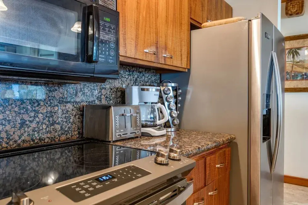 Kahana Outrigger #2b1 3 Bedroom Condo by RedAwning