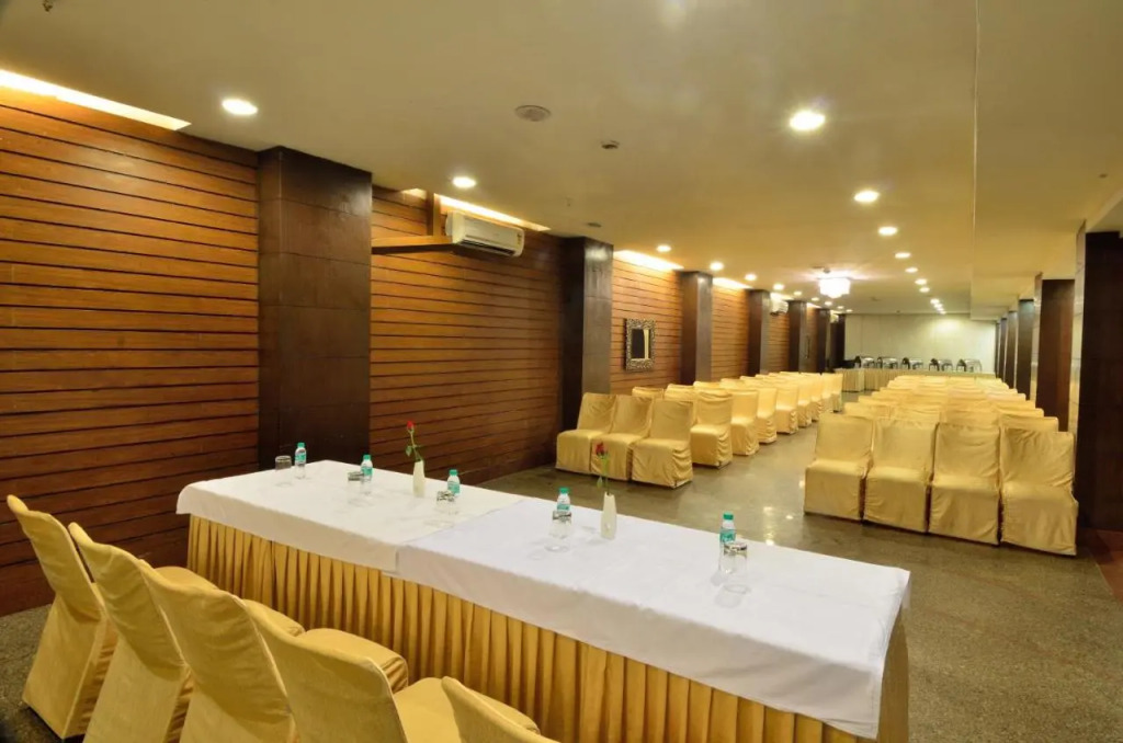 Lakshya's Hotel